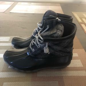 SOLD! Women’s Plaid Sperry Duck Boots